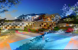 Photo 1 - Villa in Porec With Private Pool & Garden