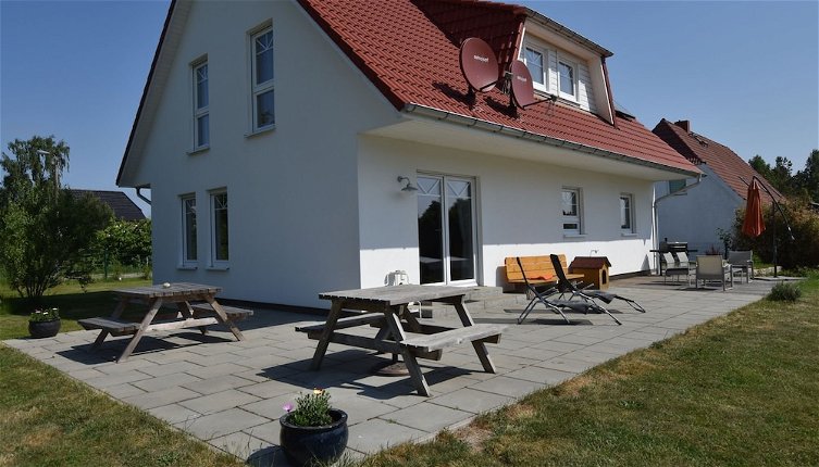 Foto 1 - Spacious Holiday Home in Hornstorf With Trampoline
