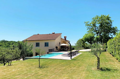 Photo 18 - Holiday Home with pool and garden