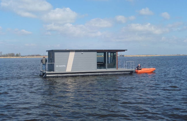 Cozy Houseboat at the Edge of the Marina - Foto 26