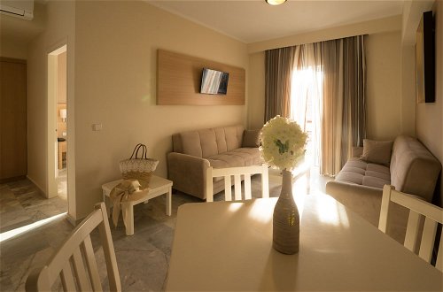 Photo 16 - Golden Bay Suites