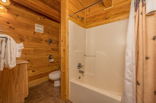 Photo 11 - Sugar Shack - One Bedroom Cabin