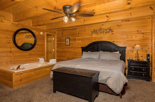 Photo 2 - Sugar Shack - One Bedroom Cabin