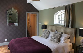 Photo 2 - Hayeswood Lodge Luxury Accommodation