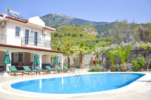 Photo 16 - Villa Paradise by Turkish Lettings