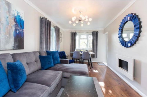 Photo 12 - Beautiful 1-bed Apartment in York Near Gym