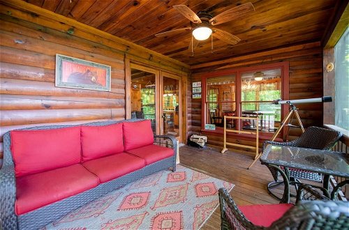 Photo 11 - Hilltop Hideaway - Endearing Mountain Cabin With Hot tub Foosball pet Friendly