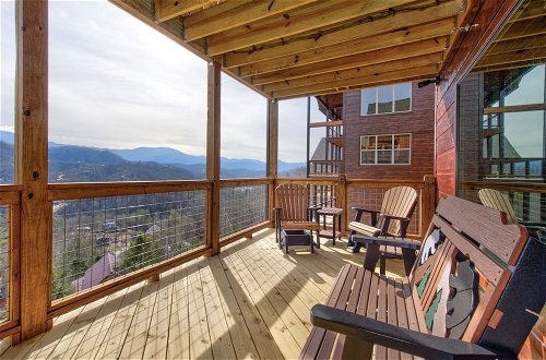 Photo 54 - Splashtastic View Lodge by Jackson Mountain Rentals