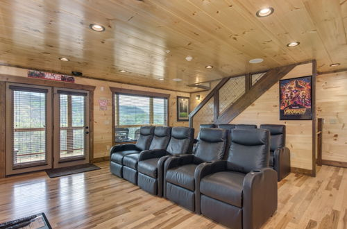 Foto 40 - Splashtastic View Lodge by Jackson Mountain Rentals