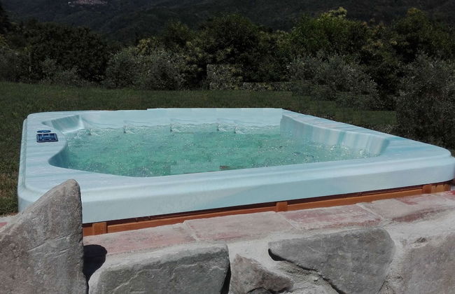 Beautiful Cottage in Pescia with Hot Tub - Foto 17