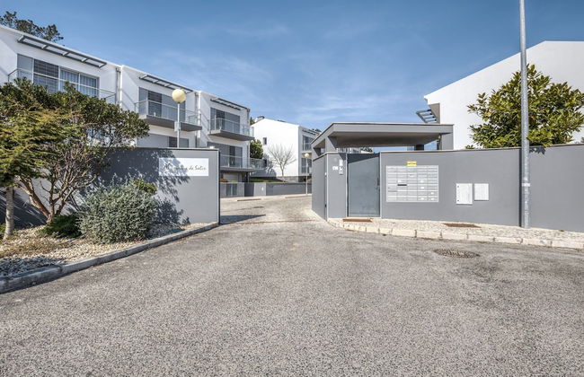 Modern Villa With Pool and Barbecue - Photo 3