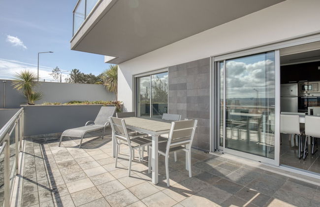 Modern Villa With Pool and Barbecue - Photo 33