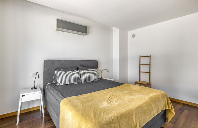 Modern Villa With Pool and Barbecue - Photo 38