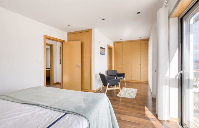 Modern Villa With Pool and Barbecue - Photo 37