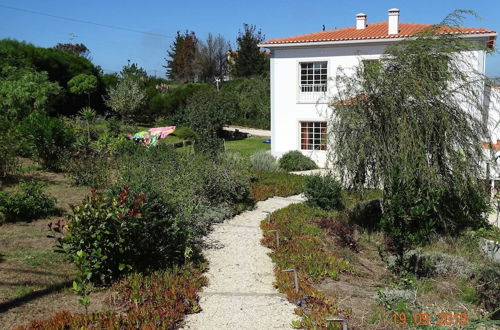 Foto 25 - Attractive Villa in Caldas da Rainha With a Terrace and bbq