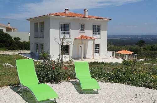 Foto 29 - Attractive Villa in Caldas da Rainha With a Terrace and bbq