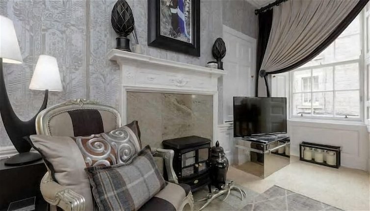 Photo 1 - Thistle Street Luxury Apt in the Heart of the City
