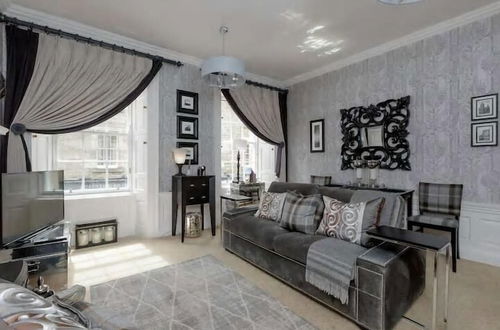 Photo 8 - Thistle Street Luxury Apt in the Heart of the City