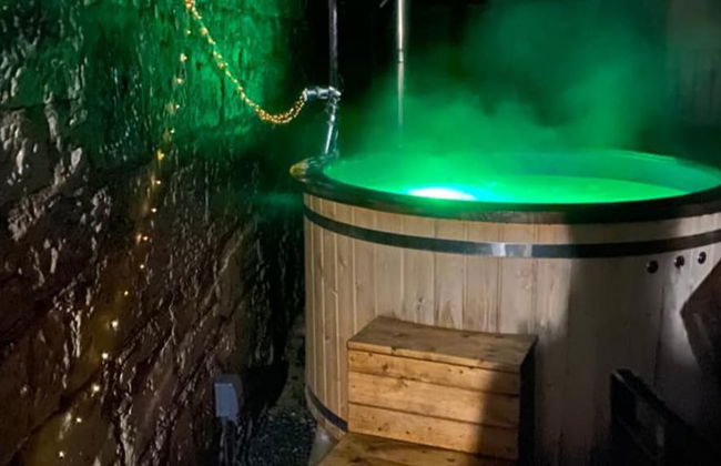 Inviting 2-bed Barn With hot tub Near Muirkirk - Photo 14
