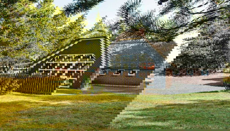 Foto 1 - 8 Person Holiday Home in Norre Nebel