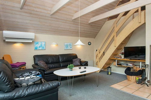 Photo 7 - 8 Person Holiday Home in Norre Nebel