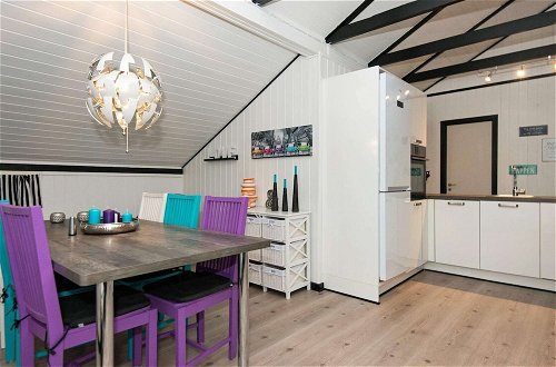 Foto 7 - Vibrant Holiday Home in Syddanmark With Barbecue