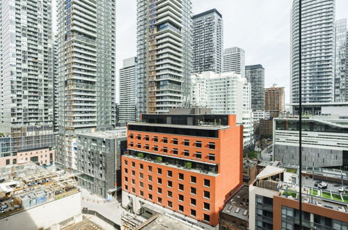 Foto 65 - AOC Suites - Heart of Downtown Condo