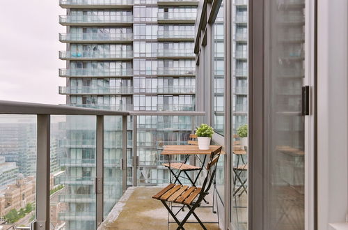 Photo 15 - Bright Sub-Penthouse on Bay St