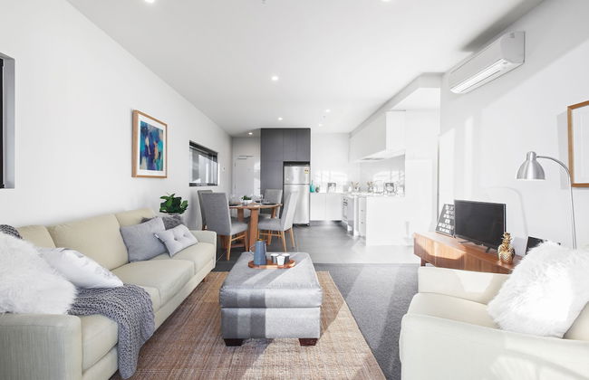 Ocean Views St Kilda Apartment by Ready Set Host - Foto 13