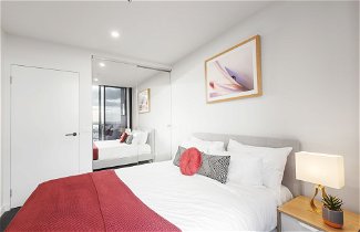 Foto 2 - Ocean Views St Kilda Apartment by Ready Set Host