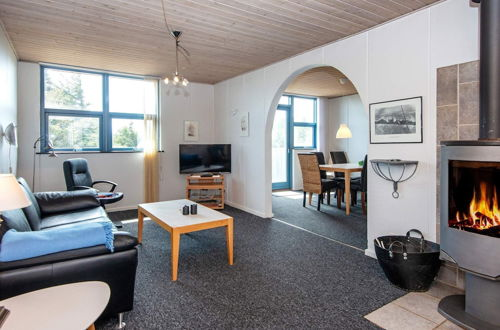 Photo 1 - 6 Person Holiday Home in Hvide Sande