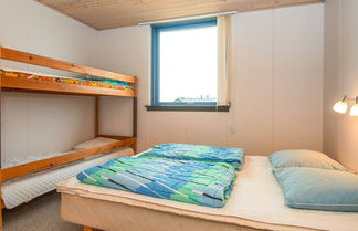 Photo 1 - 6 Person Holiday Home in Hvide Sande