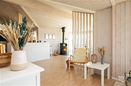 Foto 13 - Spacious Holiday Home in Jutland With Sauna