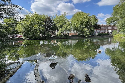 Photo 10 - Immaculate 1-bed Apartment in Orpington