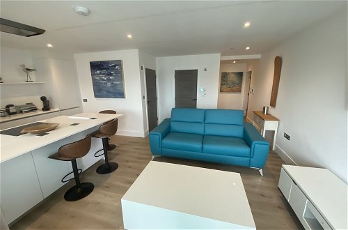 Foto 3 - Stunning Cliff Edge Apartment in Newquay