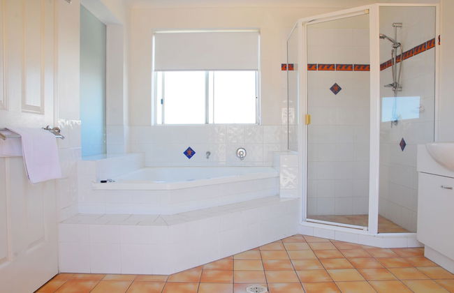 Montego Sands Resort - Photo 5