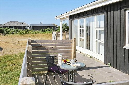 Foto 18 - 10 Person Holiday Home in Harboore