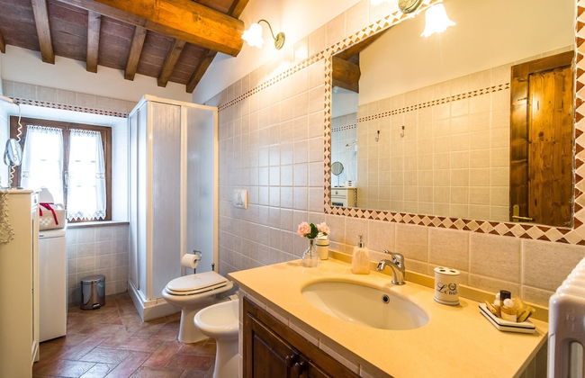 Holiday Home in Town Center with Pool, Garden, Hot Tub - Foto 30