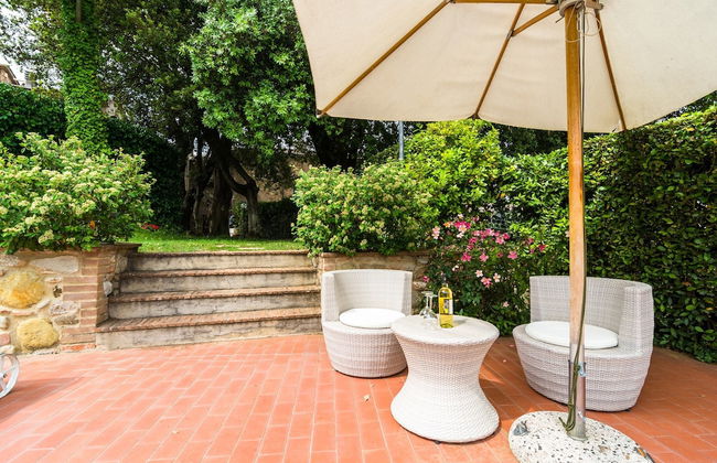 Holiday Home in Town Center with Pool, Garden, Hot Tub - Foto 65