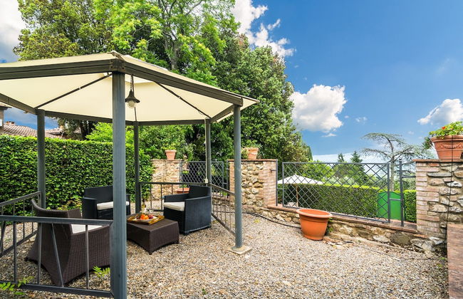 Holiday Home in Town Center with Pool, Garden, Hot Tub - Foto 20