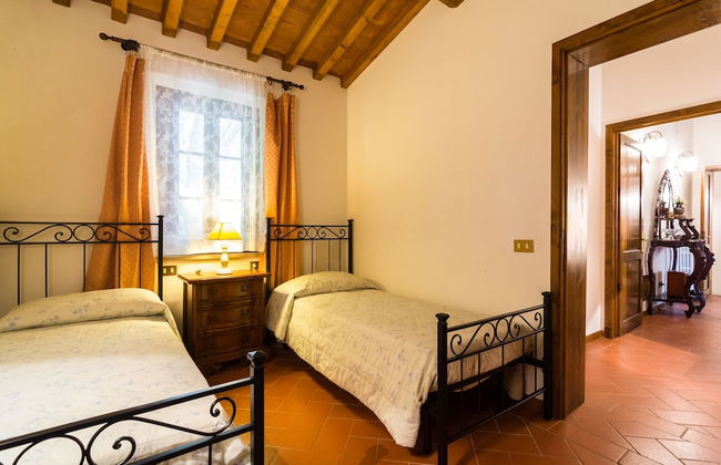 Holiday Home in Town Center with Pool, Garden, Hot Tub - Foto 23