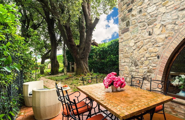 Holiday Home in Town Center with Pool, Garden, Hot Tub - Foto 18