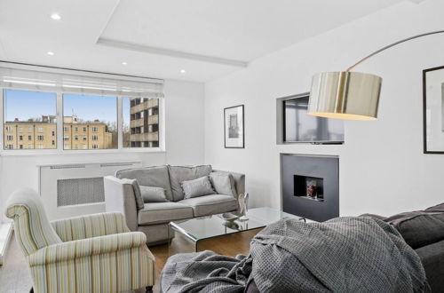 Photo 5 - Livestay- Trendy 1bed With Balcony in Westminster