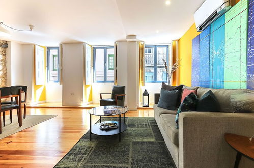 Photo 14 - ALTIDO Spacious & elegant 1-bed flat, moments from Avenida station