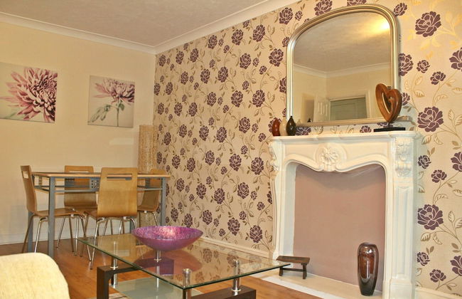 Balcony Apartment - Spacious 2 Large Beds - Foto 7