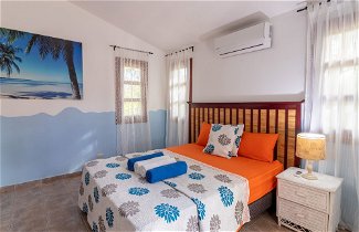 Foto 3 - Cozy 3-Bedroom Apartment with Pool Access near Bavaro Beach