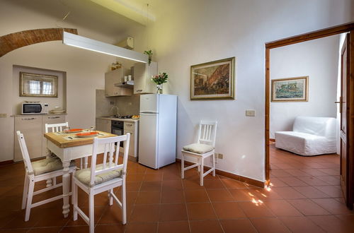 Photo 13 - Classic Tuscany Apartment A by Mmega