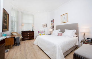 Photo 2 - Beautiful and Spacious 2 Bed/2 Bath Property Just Moments From Earls Court