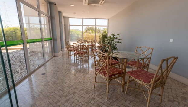 Coin salon dans le hall