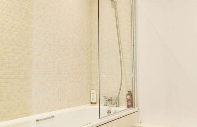 Kent Street - Apt 3 - Photo 15